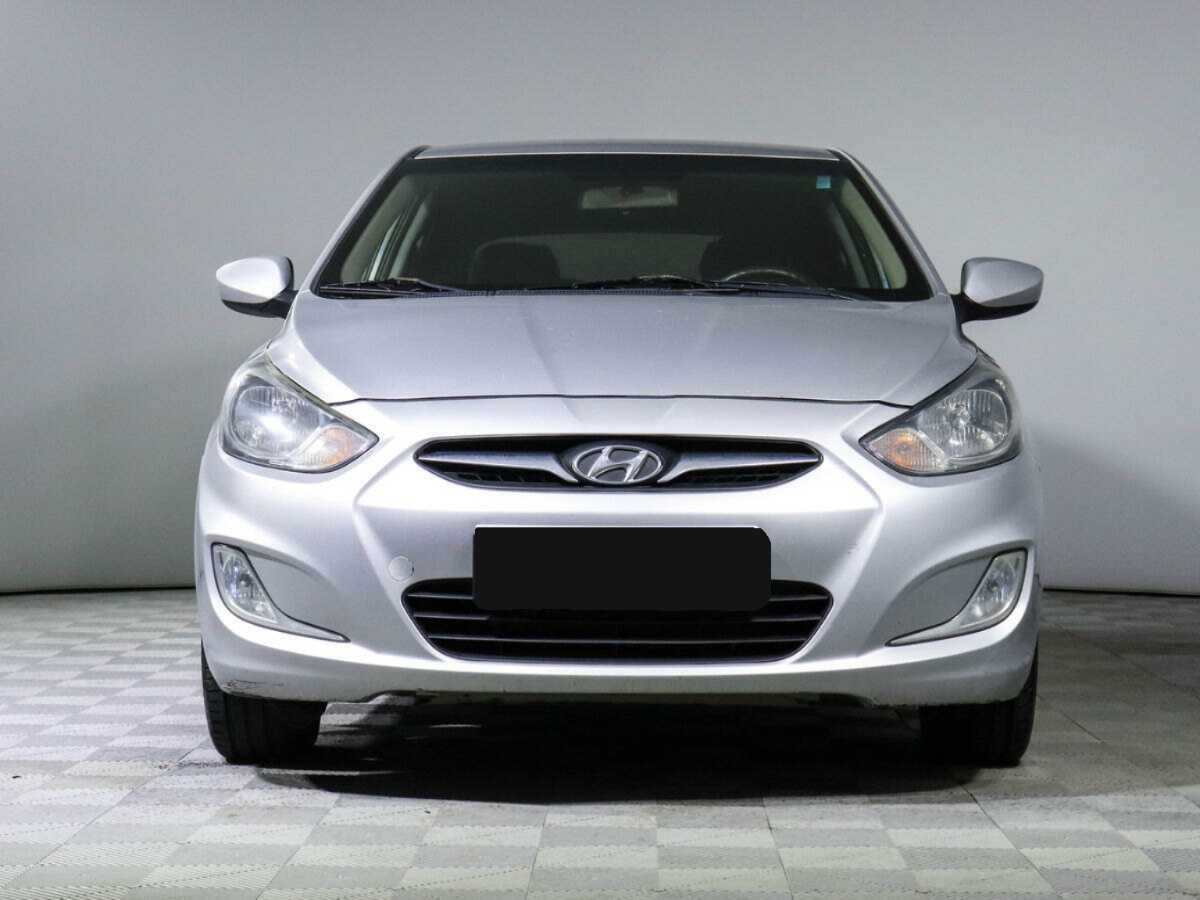 Купить Hyundai Solaris, 2011, 190 284 км, фото №2