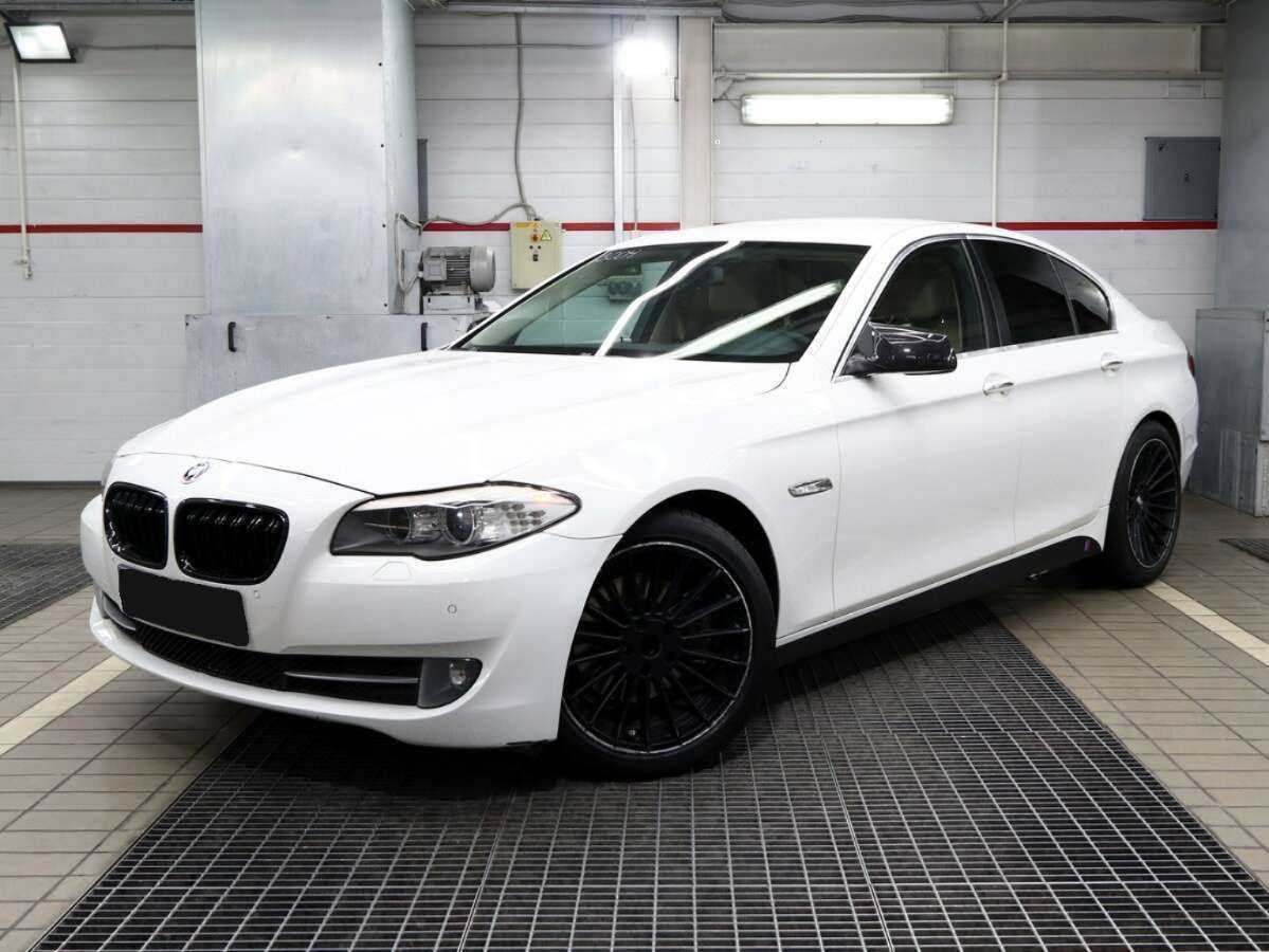 Купить BMW 5 серии 520i, 2012, 170 000 км, фото №1