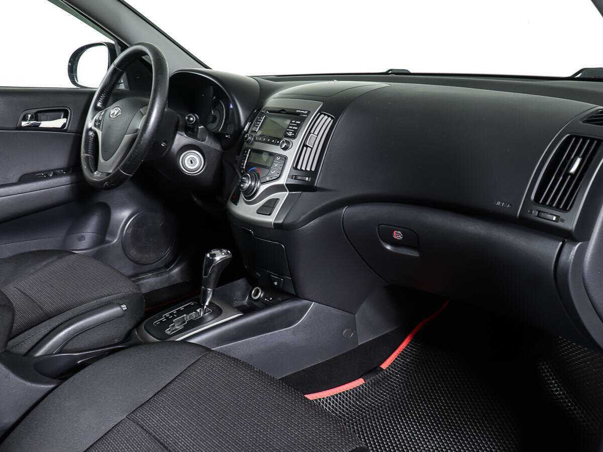 Купить Hyundai i30, 2011, 214 650 км, фото №9