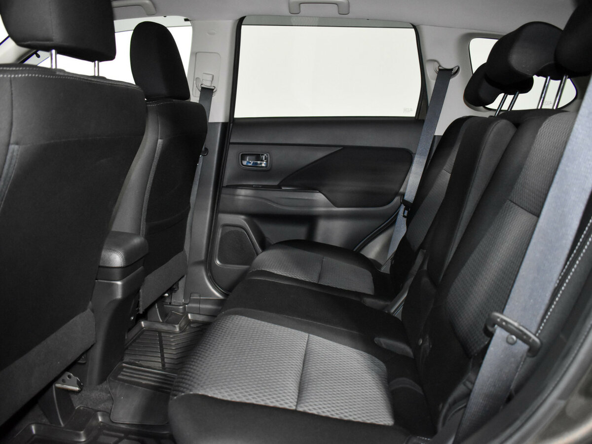 Купить Mitsubishi Outlander III Рестайлинг 2, 2018, 98 045 км, фото №10