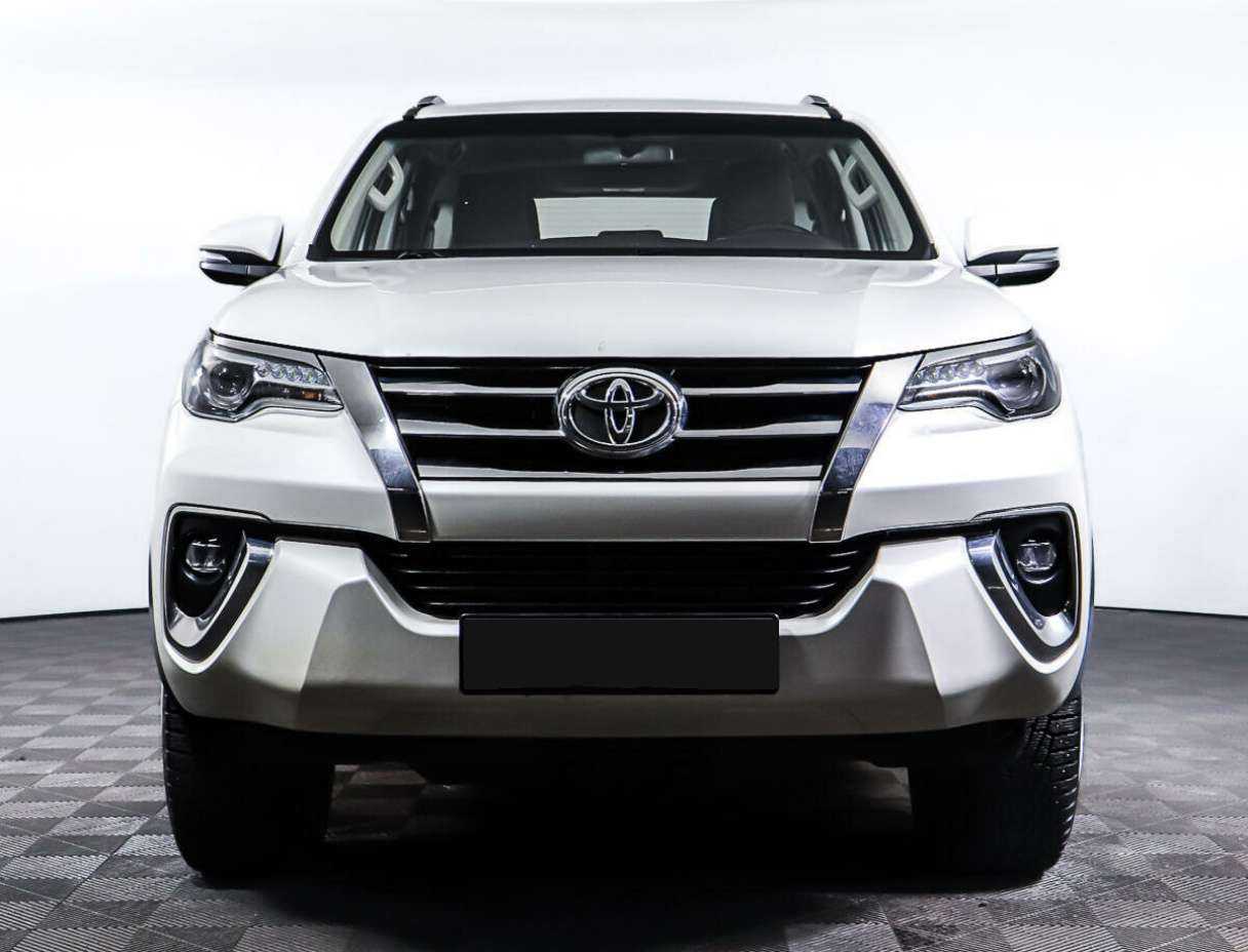 Купить Toyota Fortuner, 2019, 59 150 км, фото №2