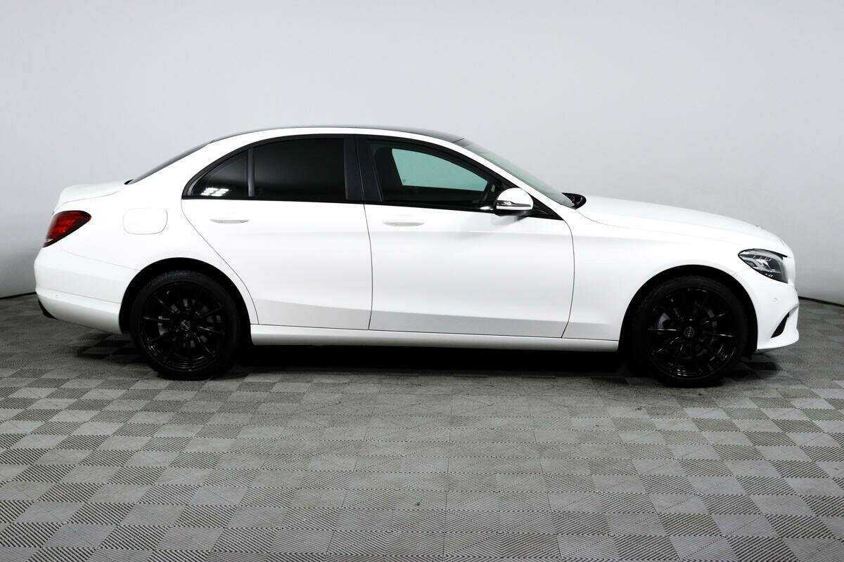 Купить Mercedes-Benz C-Класс 180, 2018, 54 975 км, фото №4