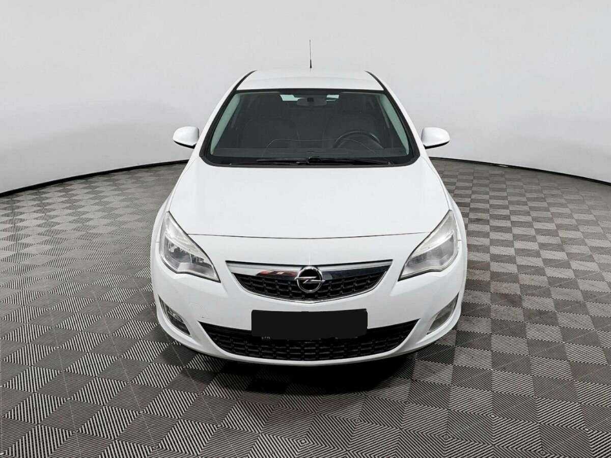 Купить Opel Astra, 2011, 165 120 км, фото №2