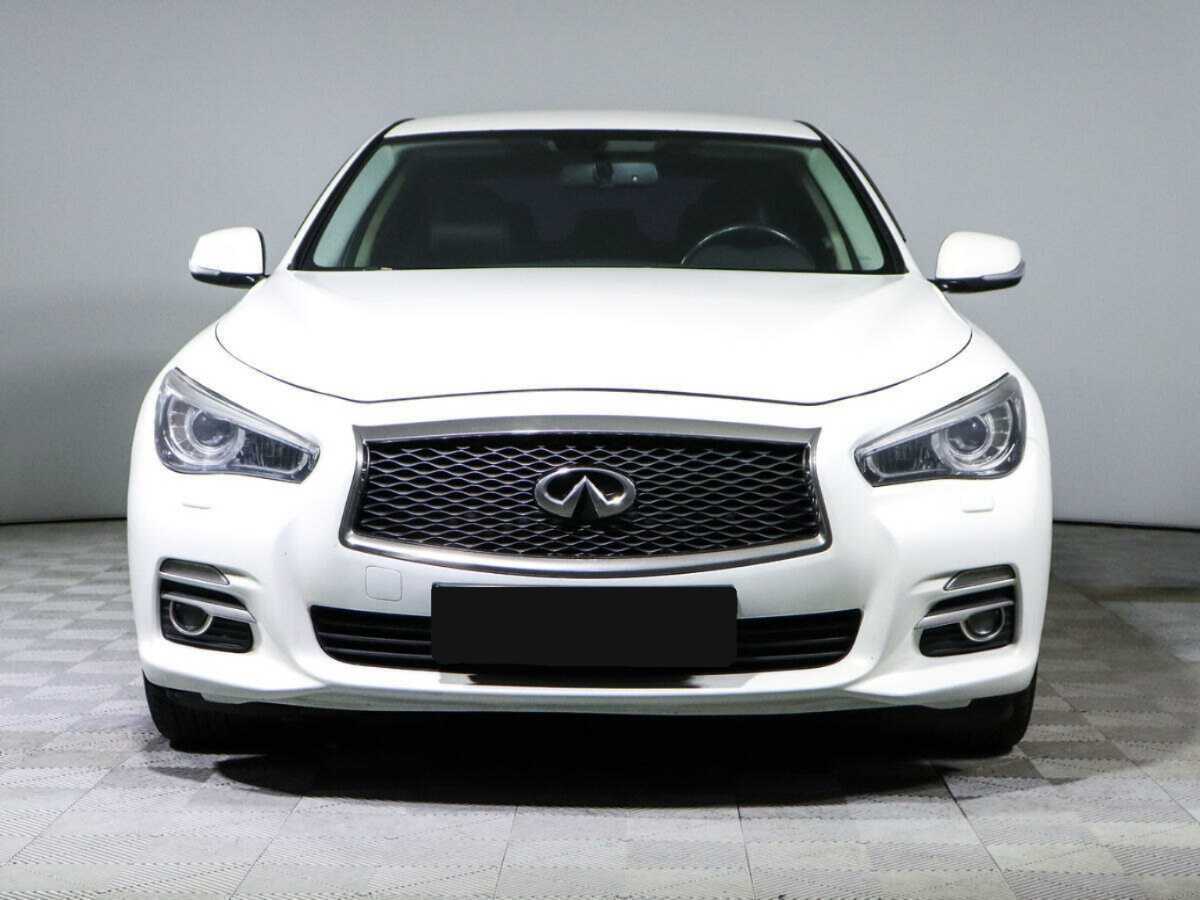 Купить Infiniti Q50, 2015, 204 947 км, фото №2