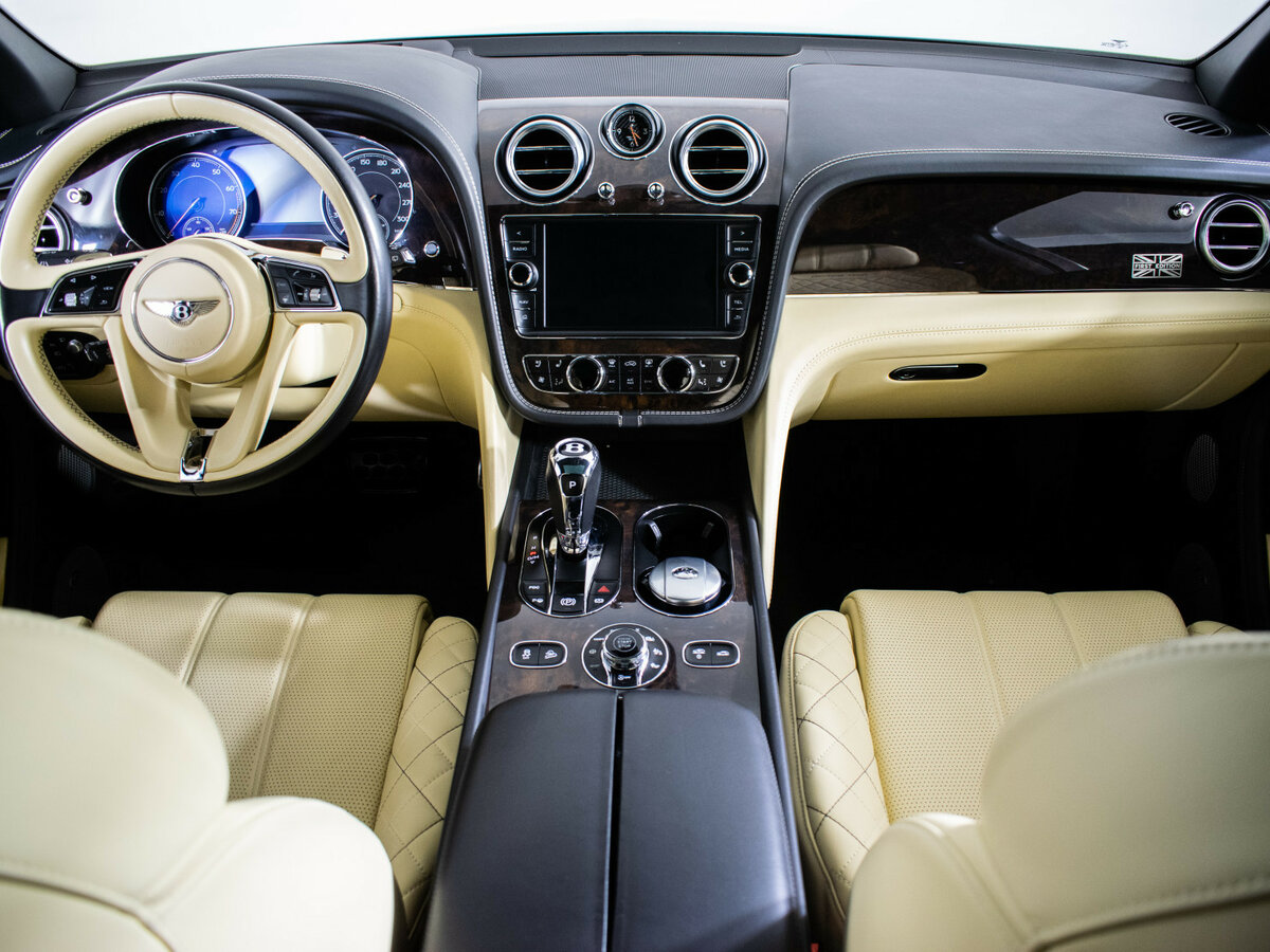 Купить Bentley Bentayga I, 2016, 99 901 км, фото №13