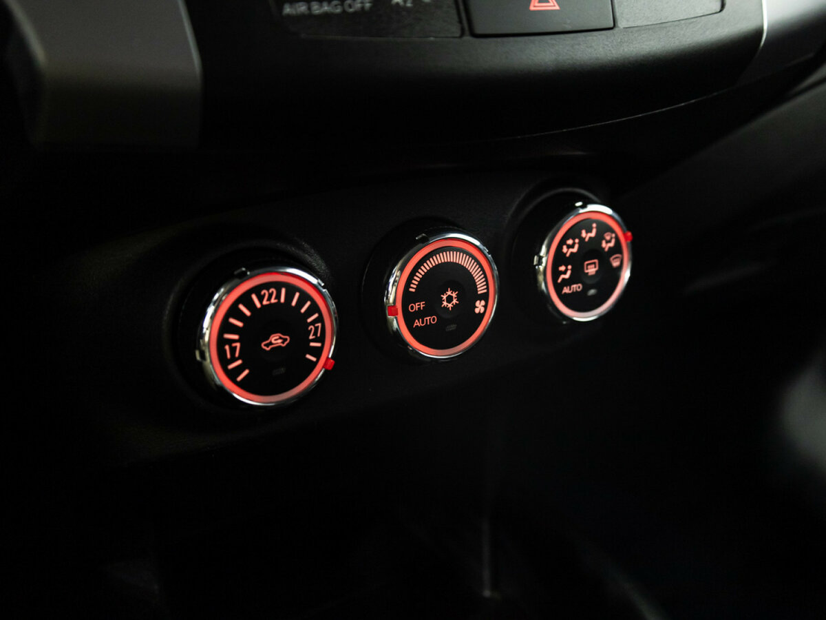 Купить Mitsubishi Outlander II Рестайлинг, 2011, 192 951 км, фото №17