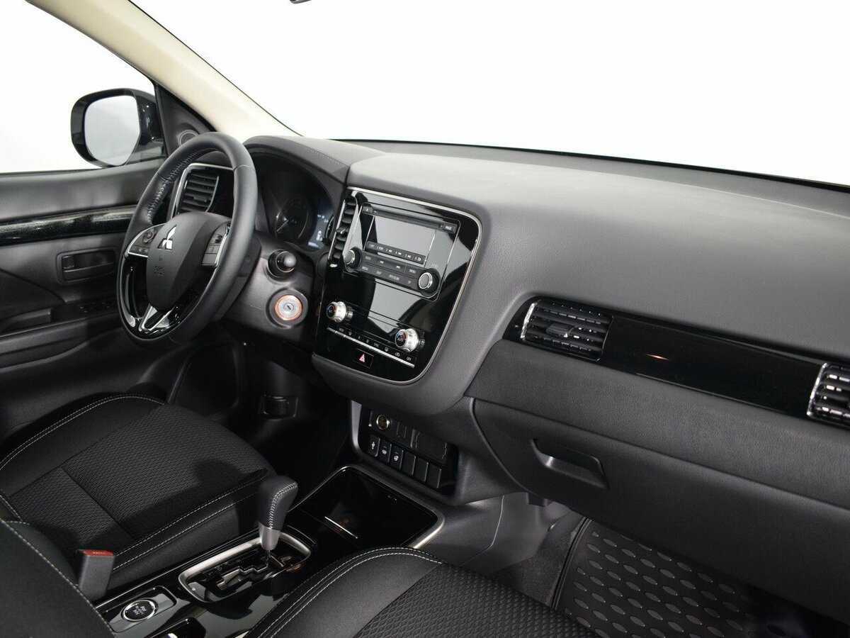 Купить Mitsubishi Outlander, 2022, 18 км, фото №8
