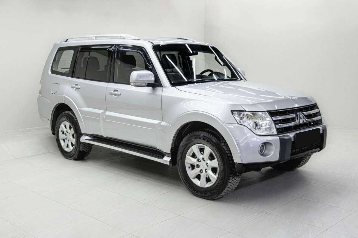 Купить Mitsubishi Pajero, 2011, 176 000 км, фото №3