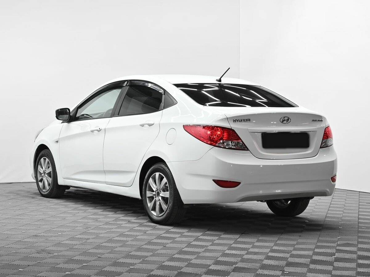 Купить Hyundai Solaris, 2011, 162 000 км, фото №3