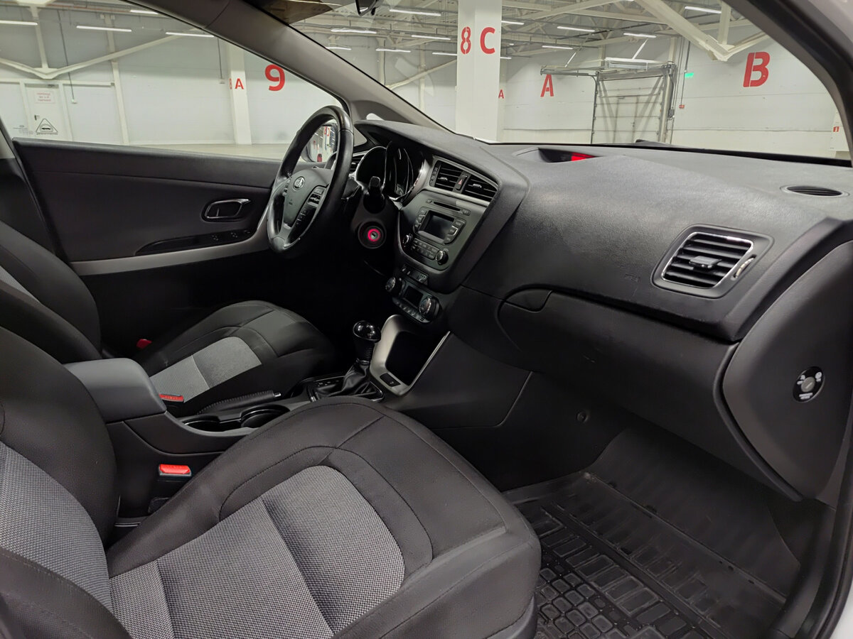 Купить Kia Ceed II Рестайлинг, 2018, 82 521 км, фото №11