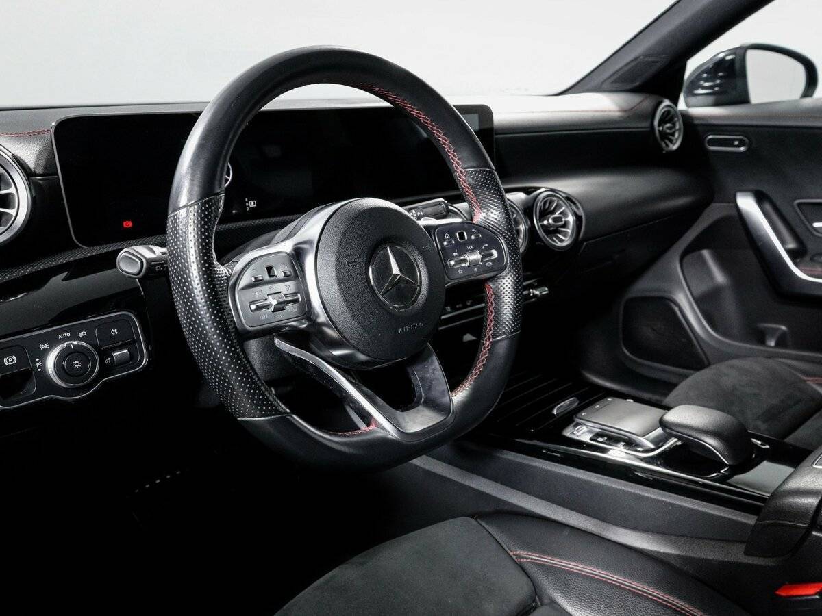 Купить Mercedes-Benz CLA 200, 2019, 105 361 км, фото №14