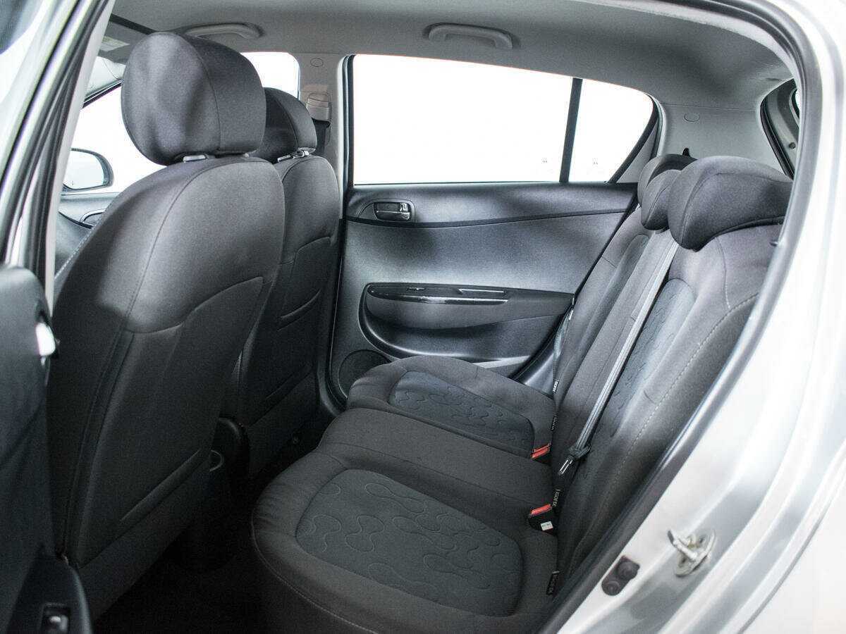 Купить Hyundai i20, 2010, 248 668 км, фото №10