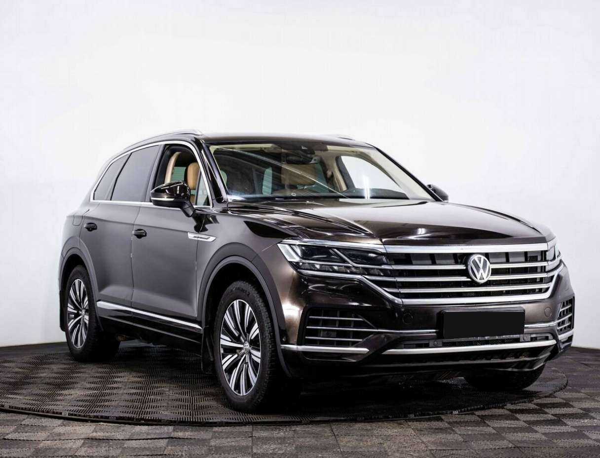 Купить Volkswagen Touareg, 2018, 235 000 км, фото №3