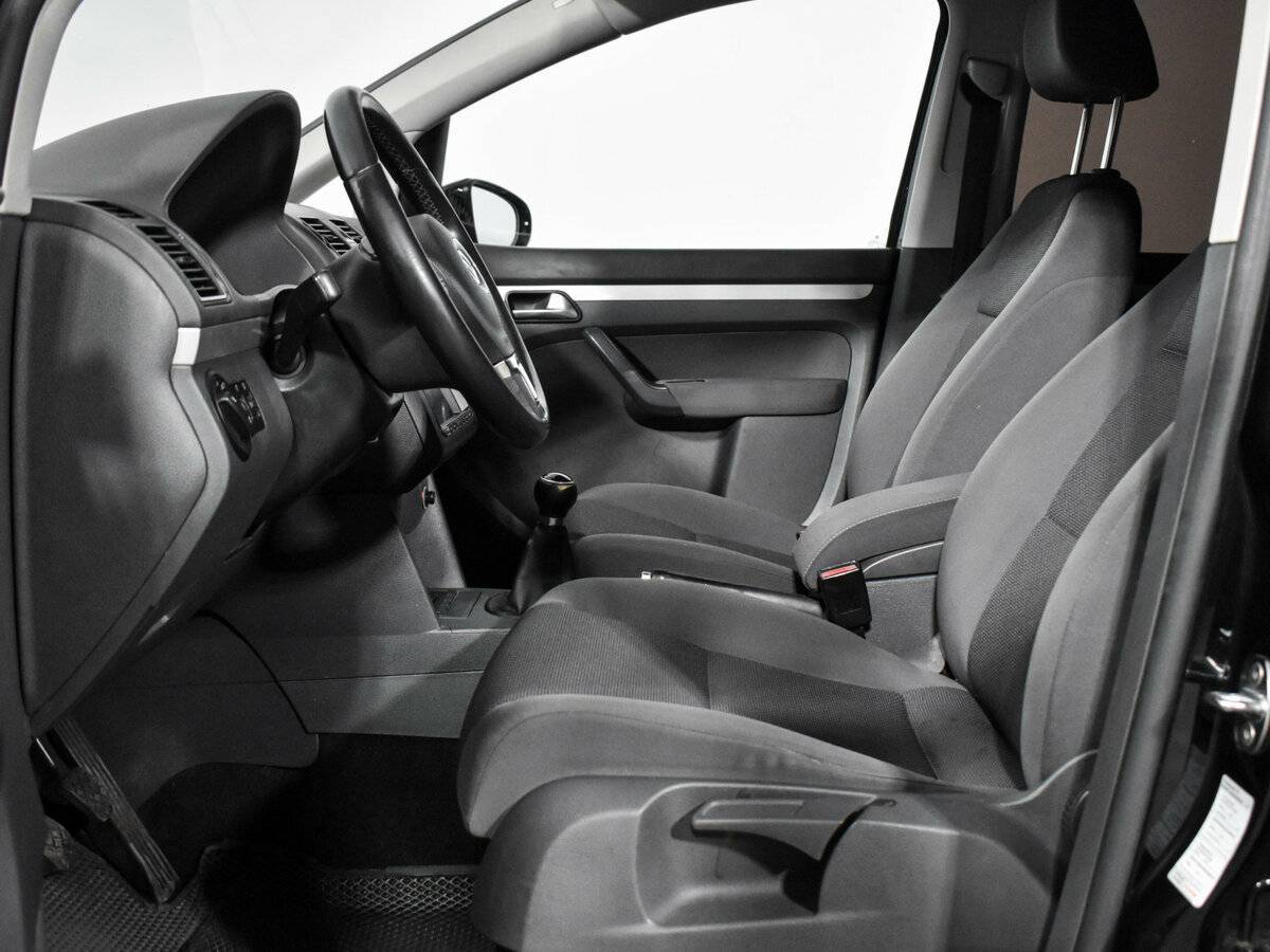 Купить Volkswagen Touran, 2010, 233 470 км, фото №10