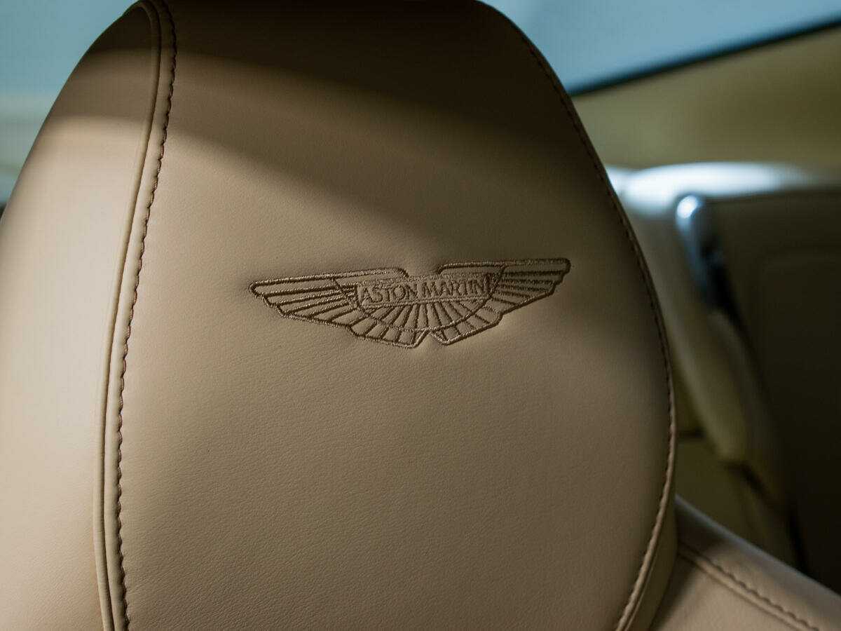 Купить Aston Martin DB9, 2013, 49 192 км, фото №15