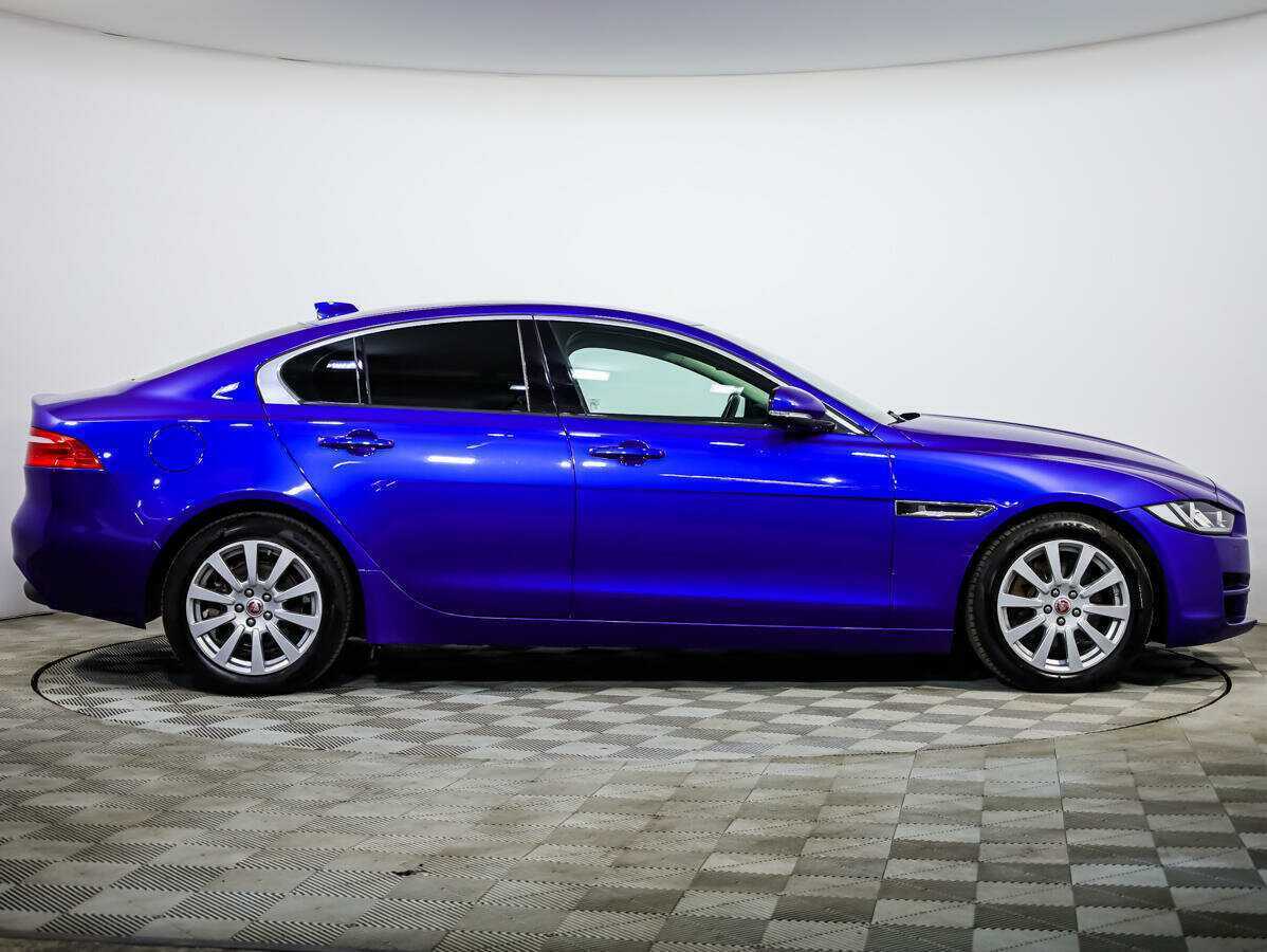 Купить Jaguar XE, 2017, 70 843 км, фото №3