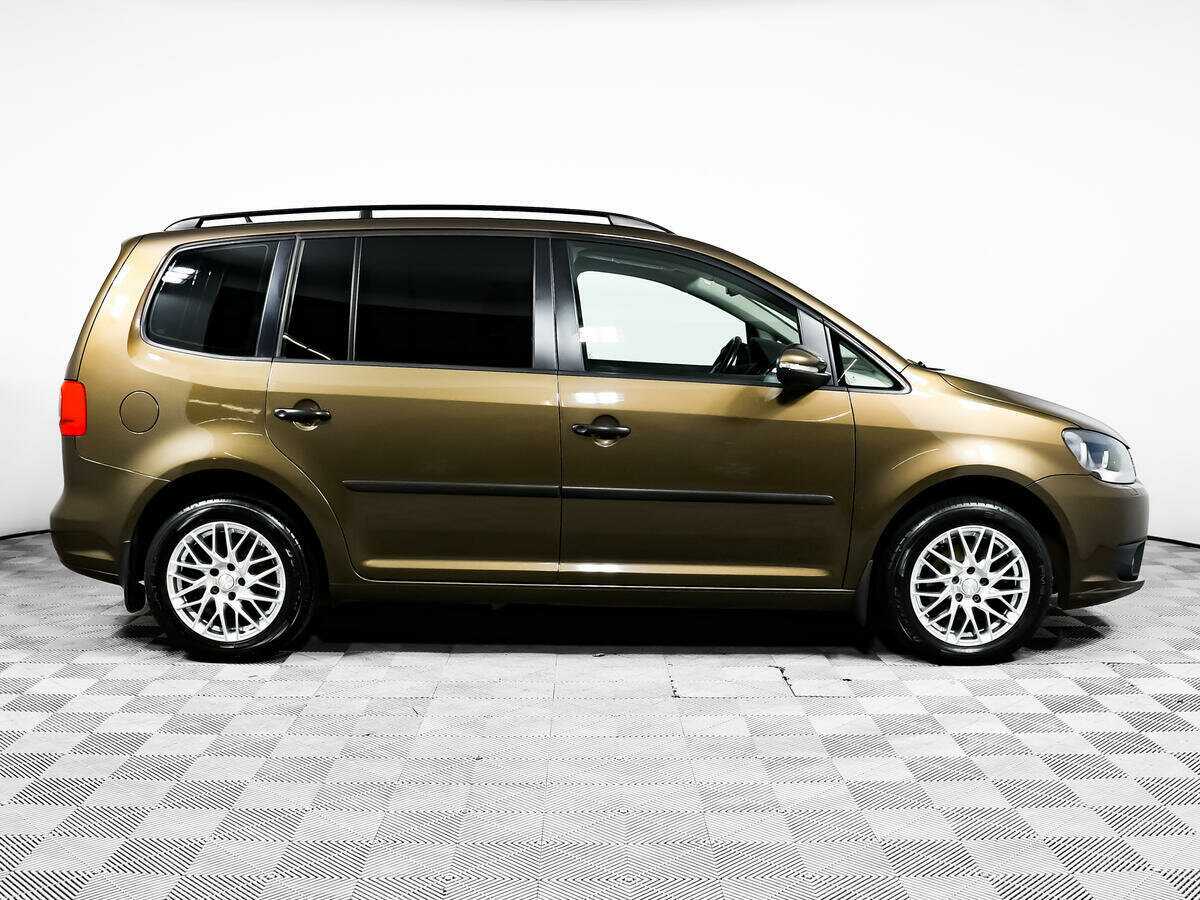 Купить Volkswagen Touran, 2013, 79 715 км, фото №4