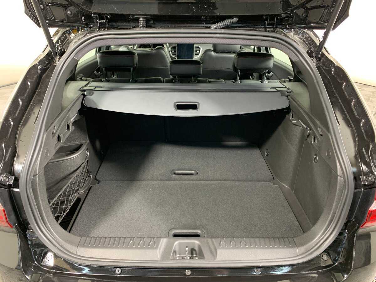 Купить Lada (ВАЗ) Vesta SW Sportline, 2024, 4 км, фото №18