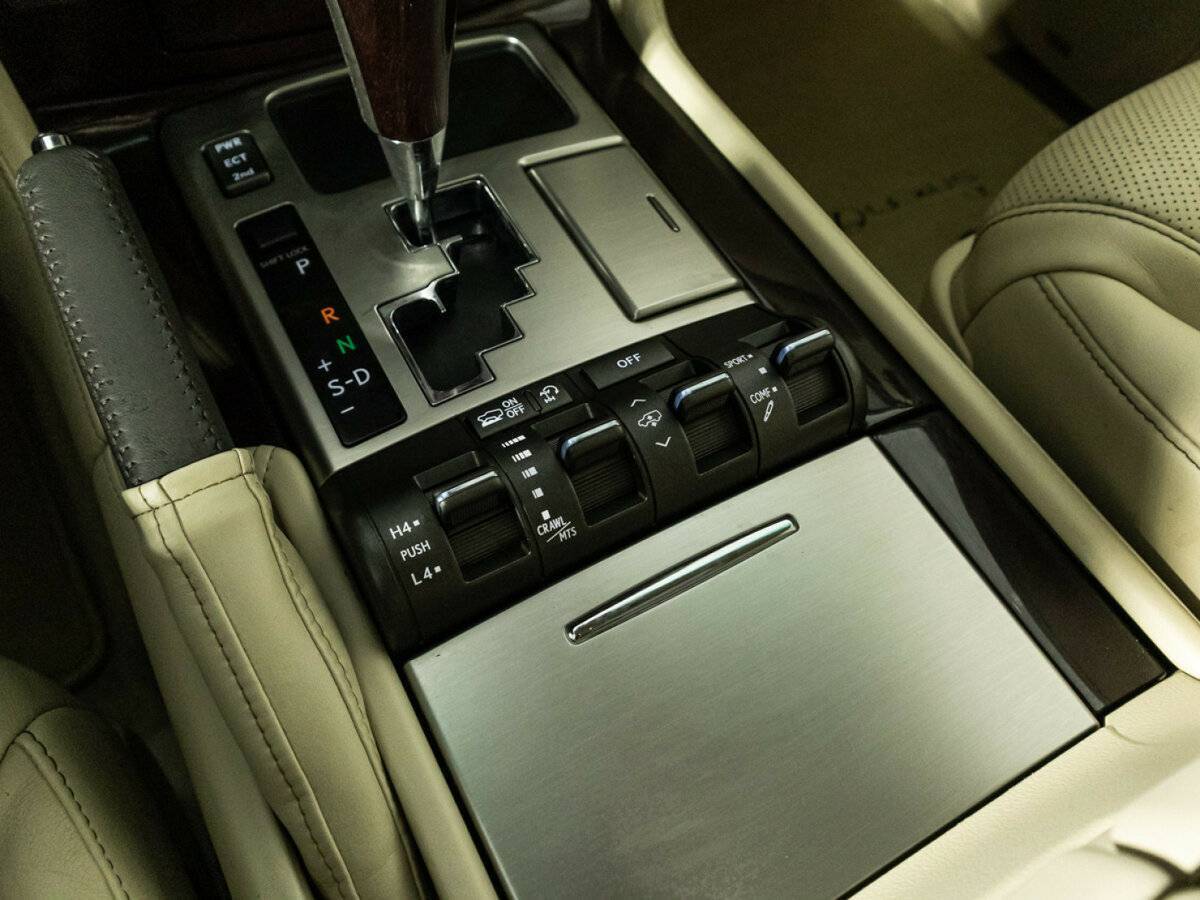 Купить Lexus LX 570, 2013, 99 939 км, фото №20