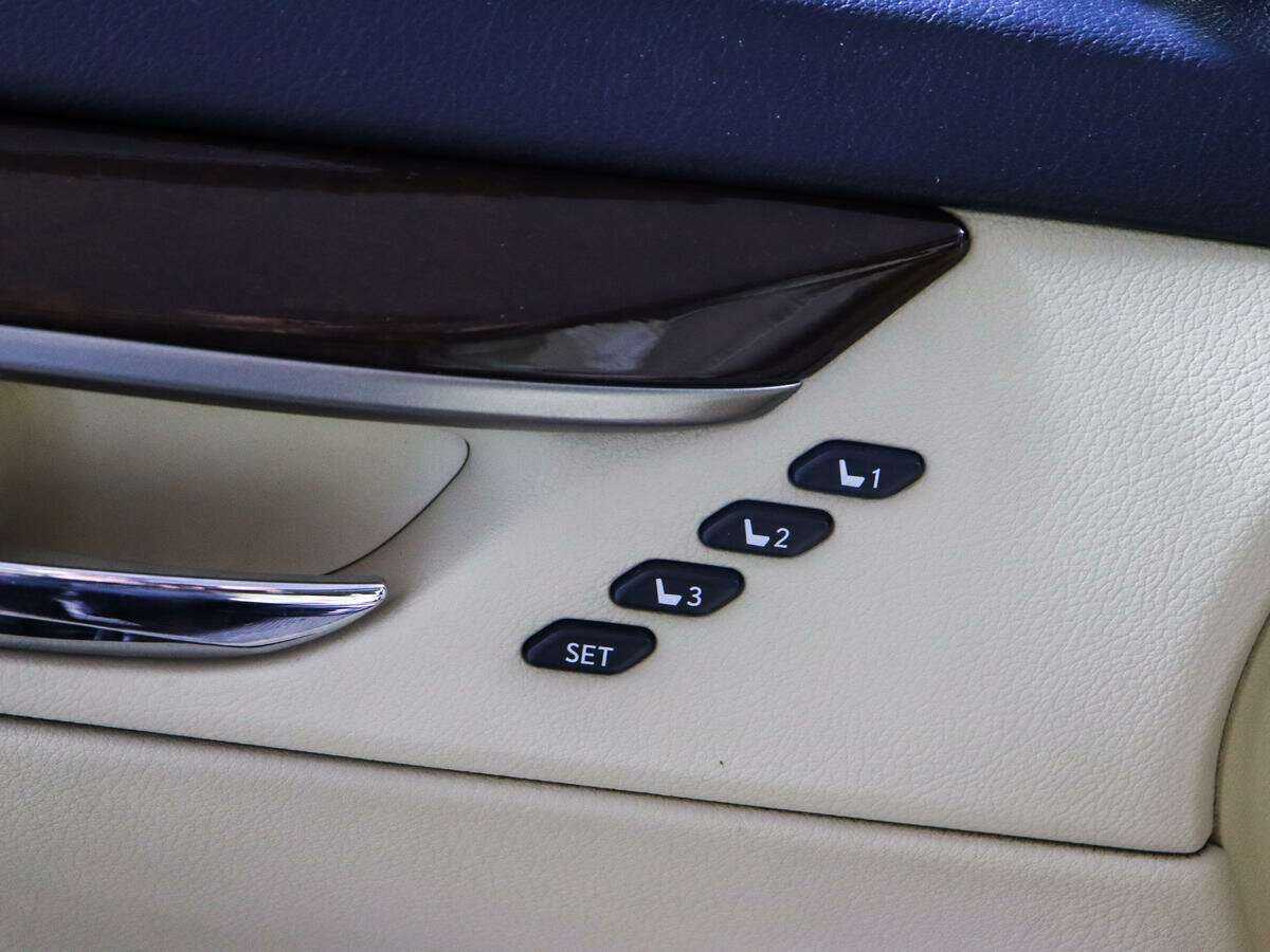 Купить Lexus ES 350, 2013, 184 000 км, фото №23