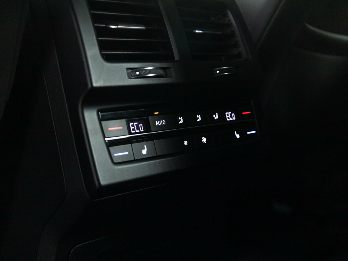 Купить Volkswagen Touareg III, 2018, 95 804 км, фото №19