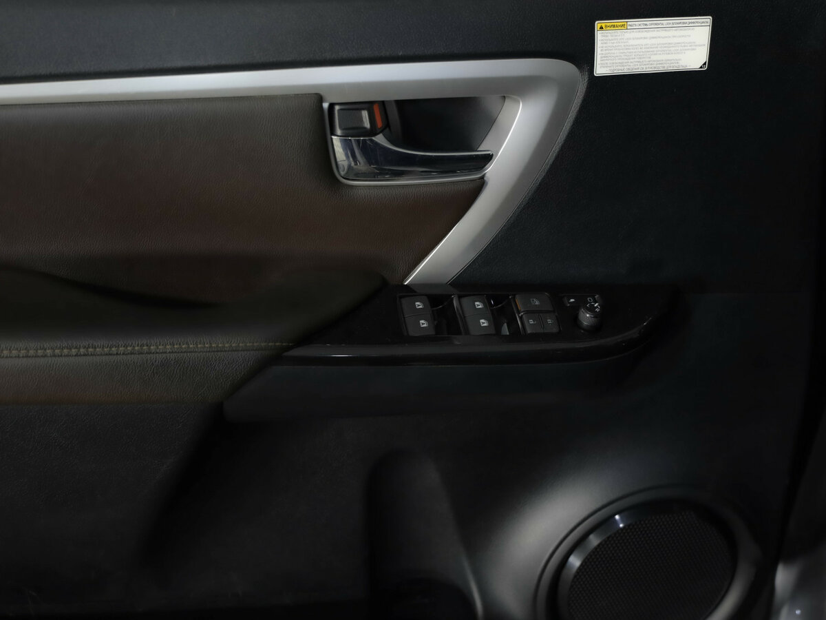 Купить Toyota Fortuner II, 2017, 126 805 км, фото №25