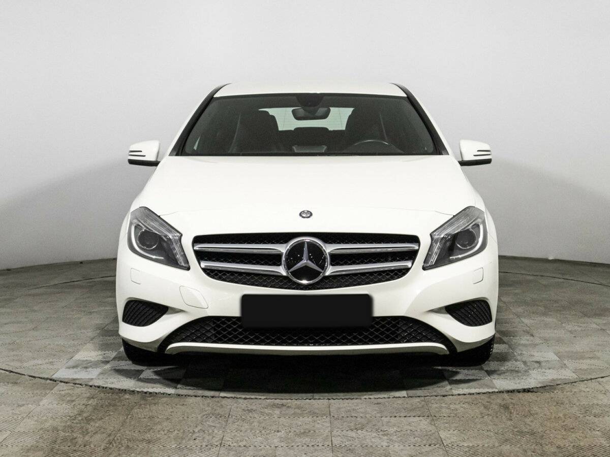 Купить Mercedes-Benz A-Класс 180, 2013, 75 397 км, фото №2