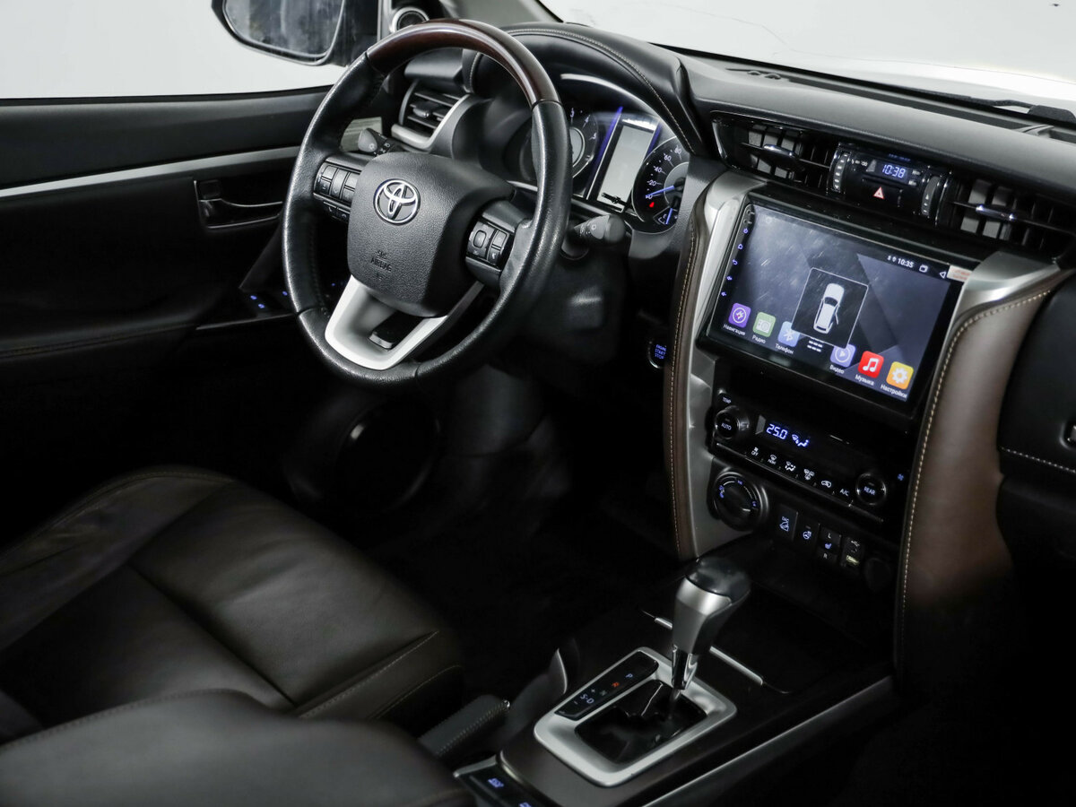 Купить Toyota Fortuner II, 2017, 126 805 км, фото №9