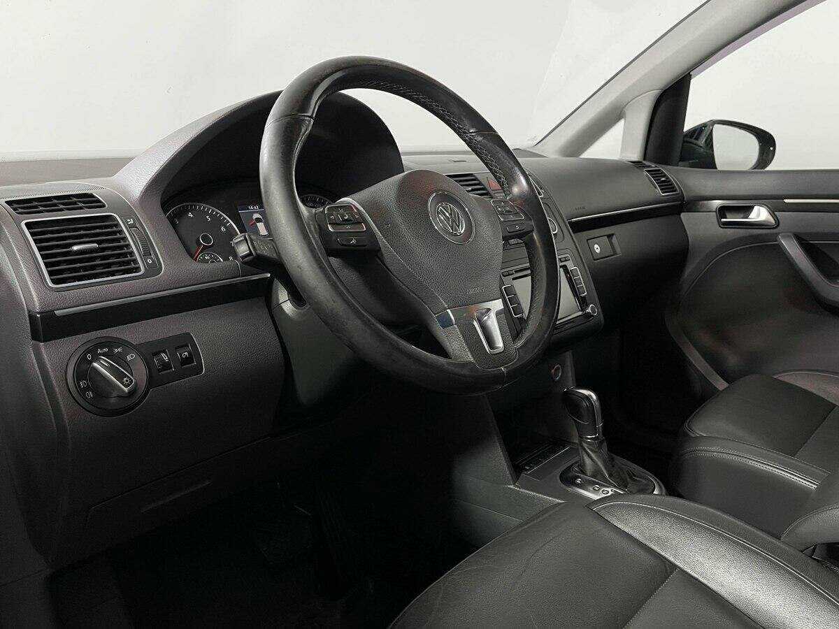 Купить Volkswagen Touran, 2012, 151 846 км, фото №13