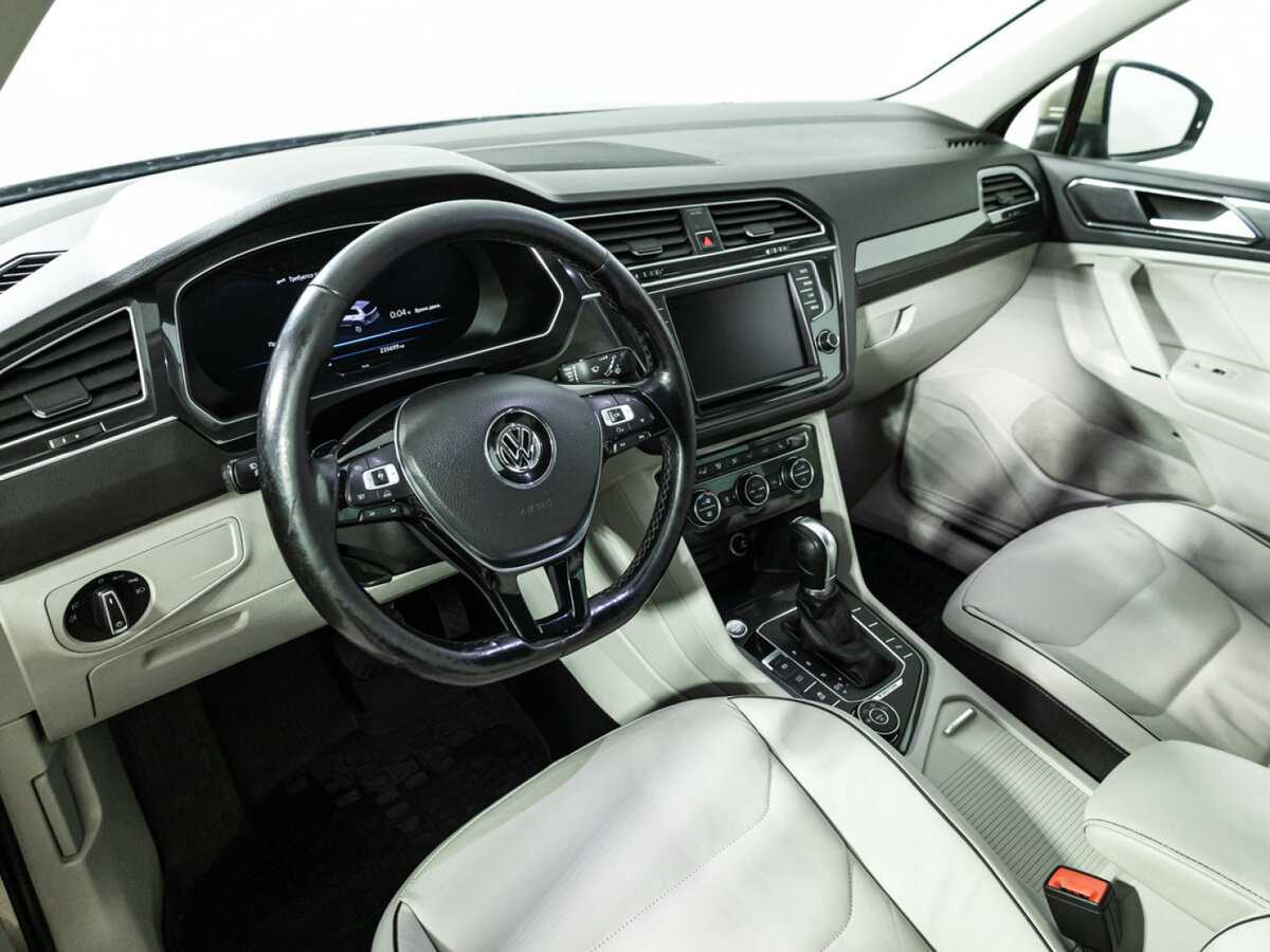Купить Volkswagen Tiguan II, 2017, 235 698 км, фото №11