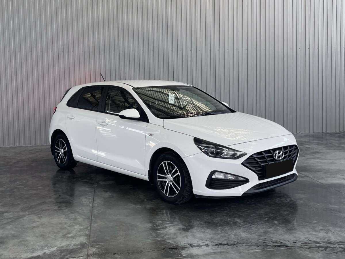 Купить Hyundai i30, 2022, 48 101 км, фото №3