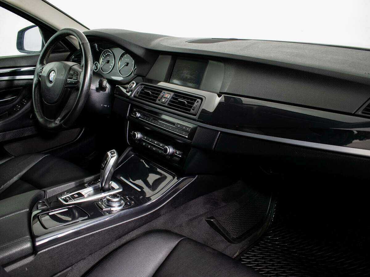 Купить BMW 5 серии 520i, 2012, 130 803 км, фото №9