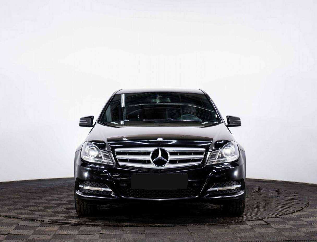 Купить Mercedes-Benz C-Класс 250, 2013, 121 000 км, фото №2