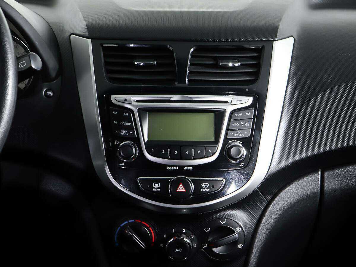Купить Hyundai Solaris, 2012, 56 394 км, фото №12