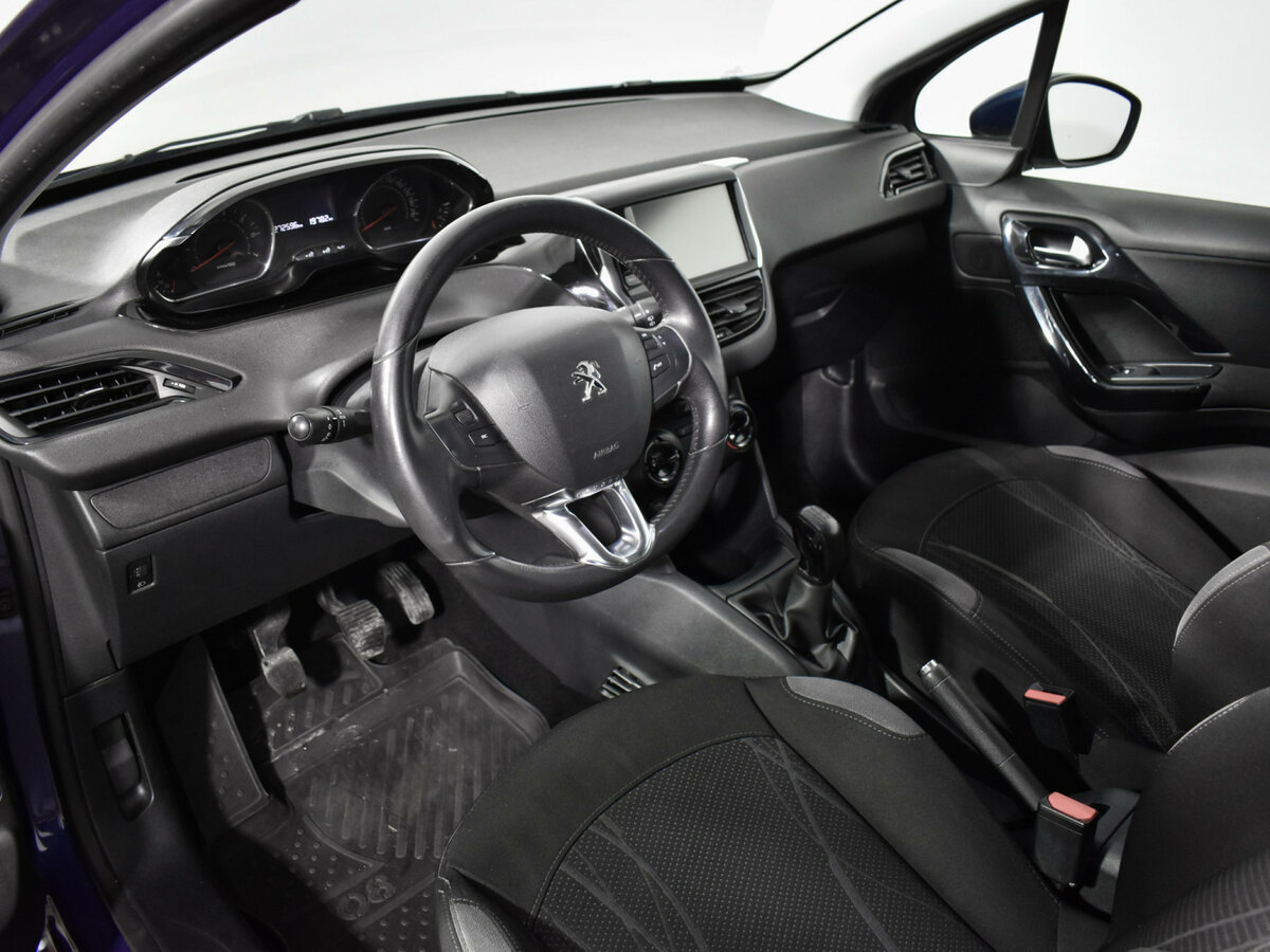 Купить Peugeot 208 I, 2013, 272 500 км, фото №9
