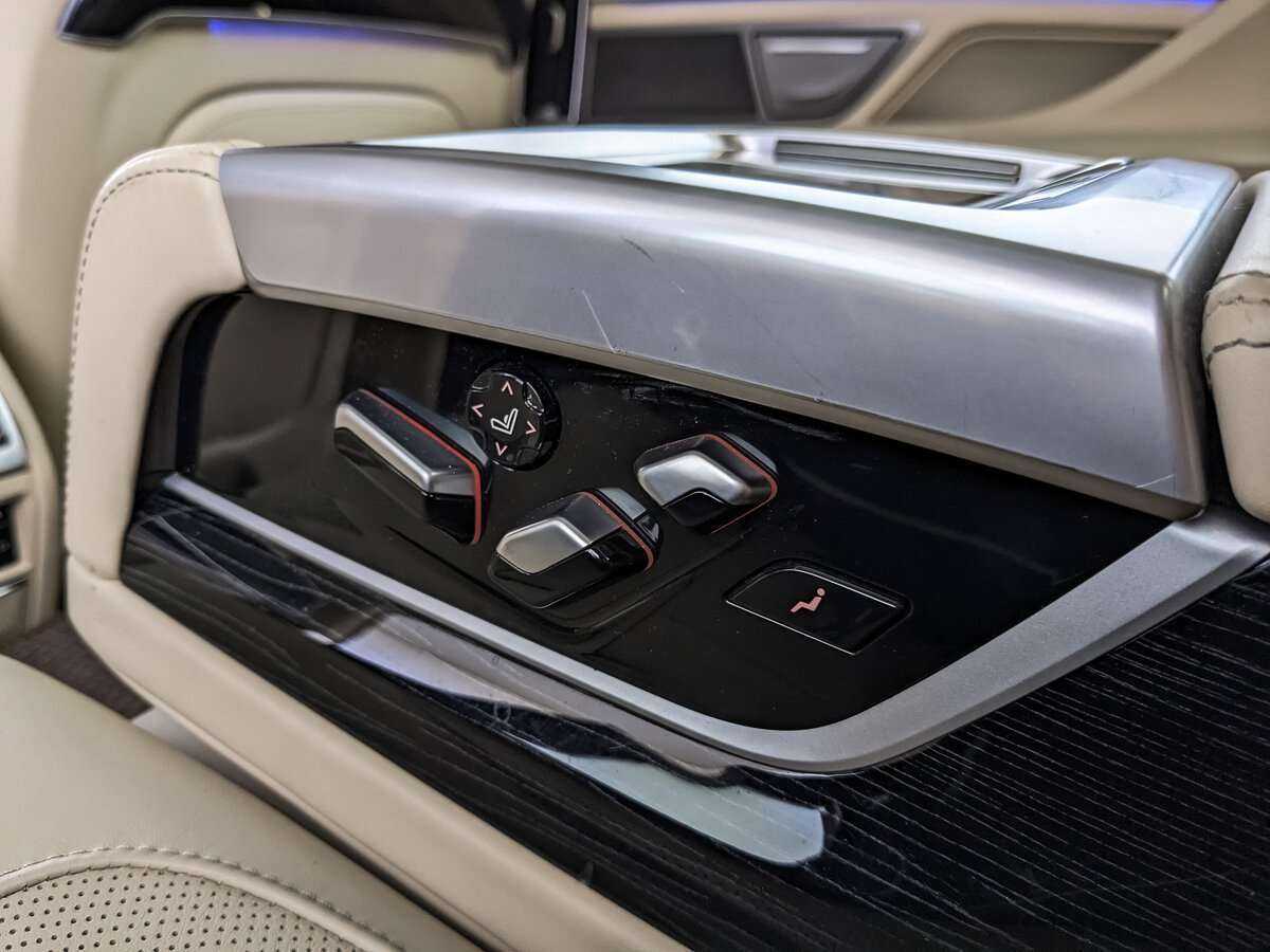 Купить BMW 7 серии Long 740Li xDrive, 2021, 99 843 км, фото №22