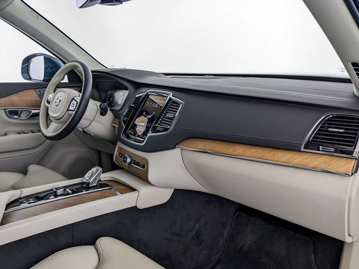 Купить Volvo XC90 B5, 2021, 48 355 км, фото №9