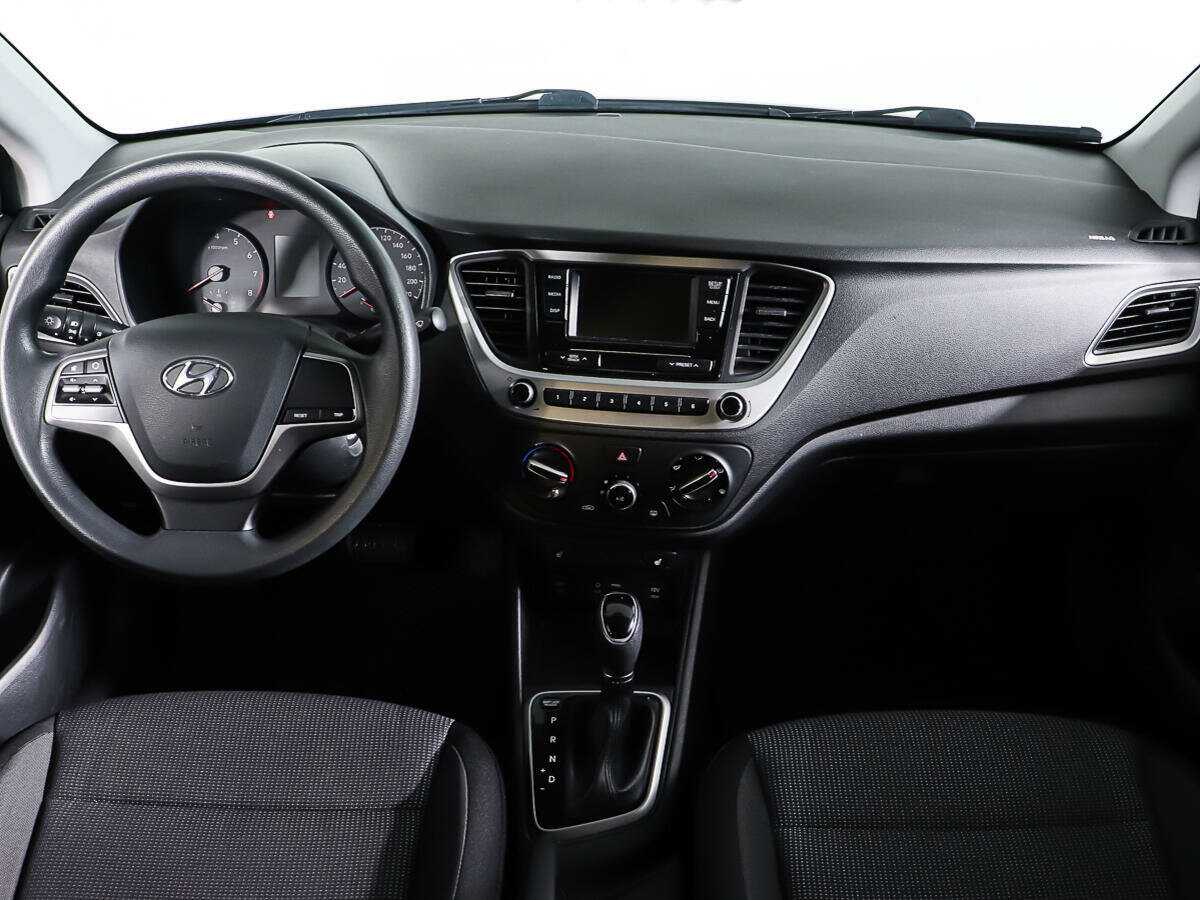 Купить Hyundai Solaris, 2017, 75 447 км, фото №11