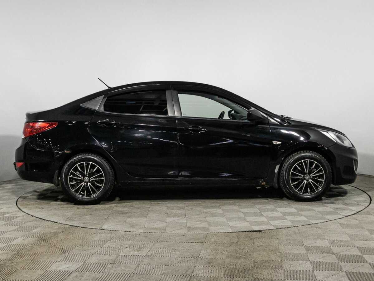 Купить Hyundai Solaris, 2011, 172 938 км, фото №4
