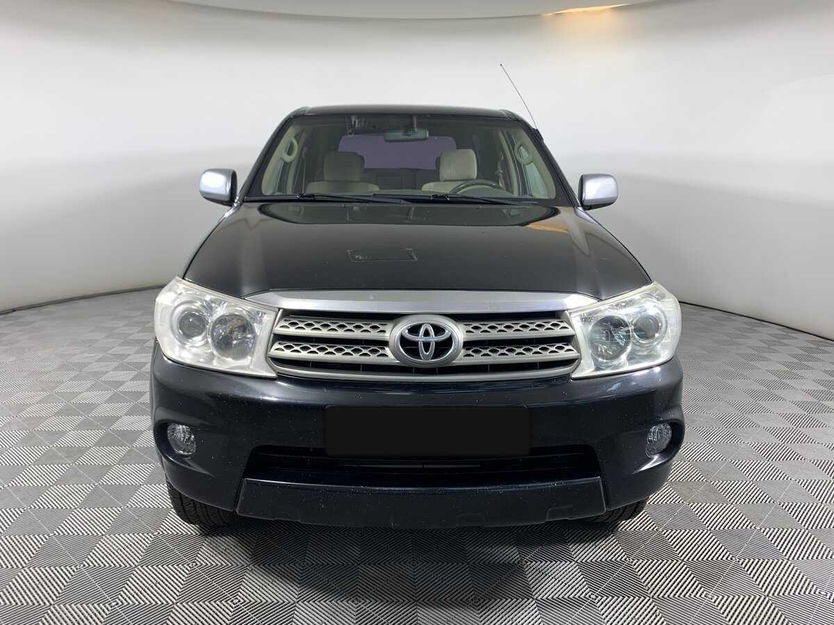 Купить Toyota Fortuner, 2011, 314 544 км, фото №2