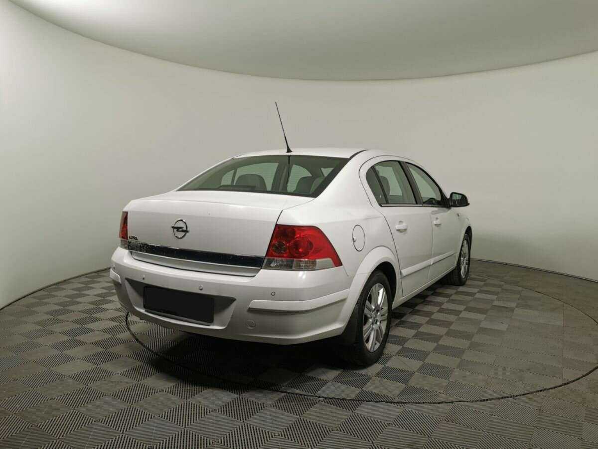 Купить Opel Astra, 2011, 183 818 км, фото №2