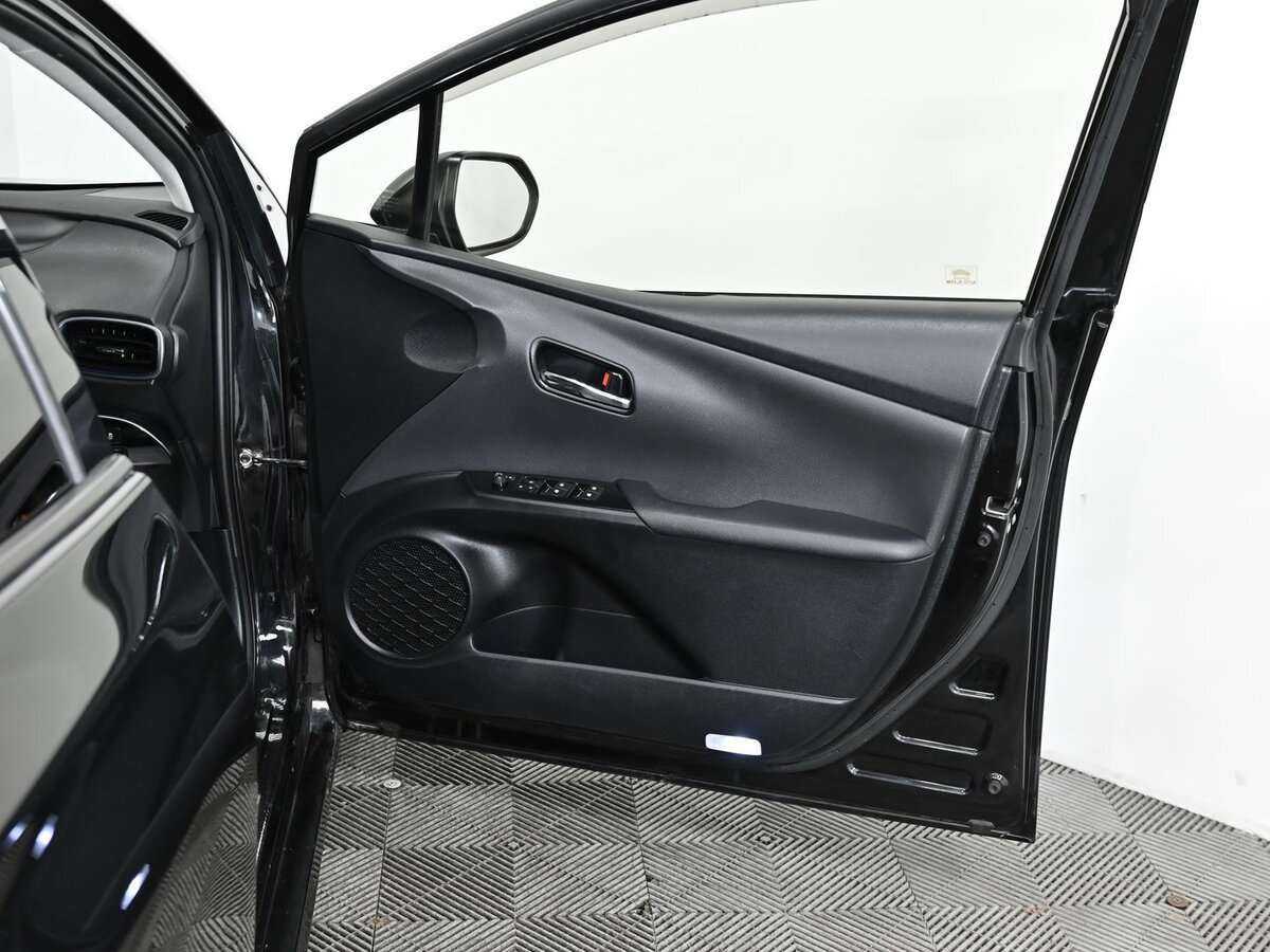 Купить Toyota Prius, 2016, 142 000 км, фото №9