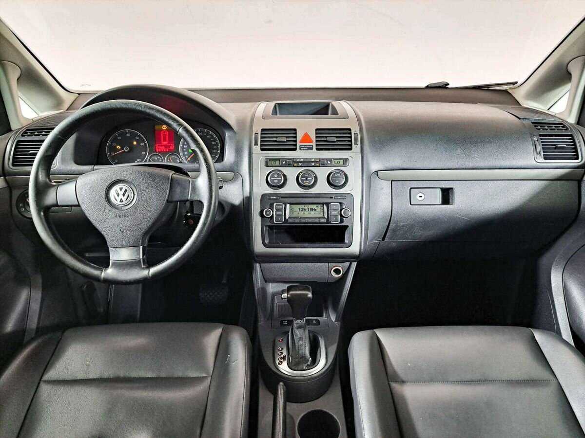 Купить Volkswagen Touran, 2010, 177 000 км, фото №12