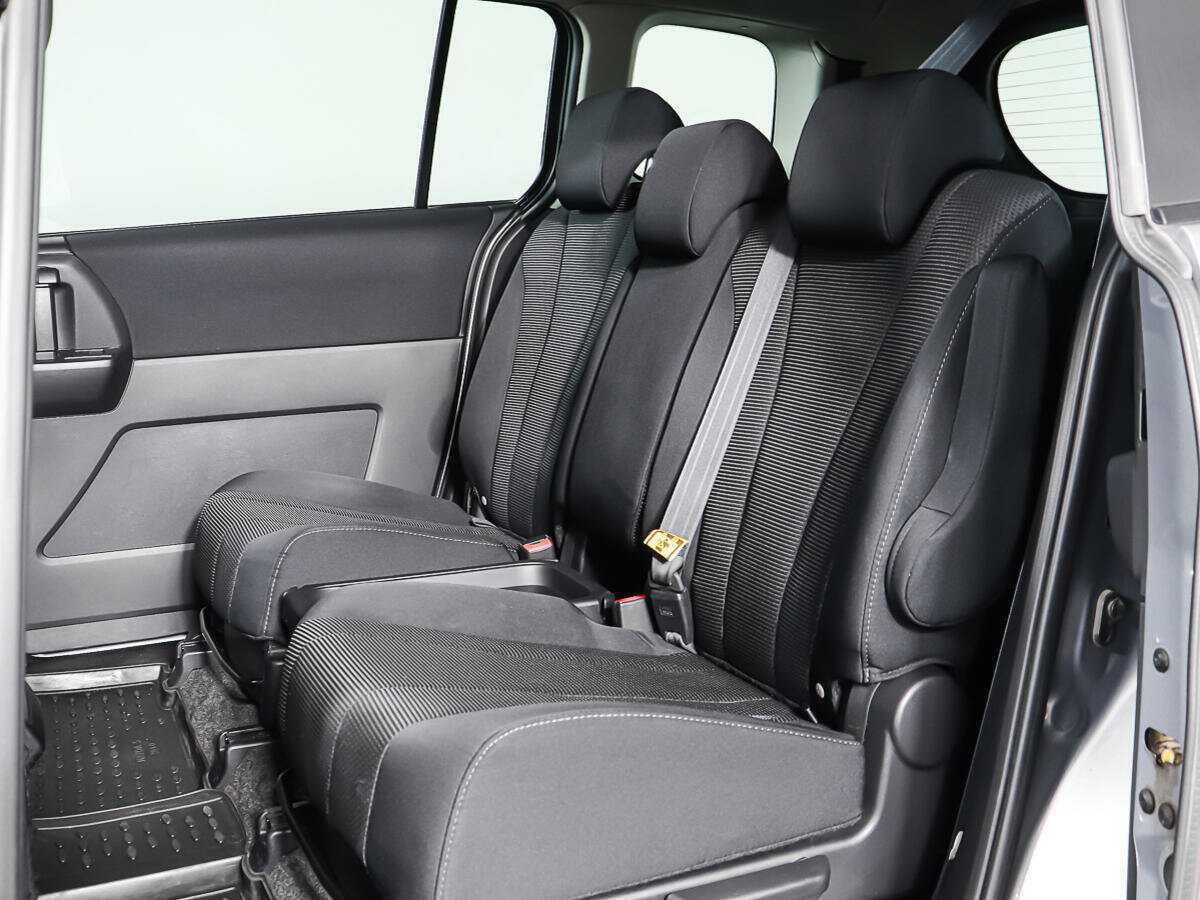 Купить Mazda 5, 2013, 67 275 км, фото №12
