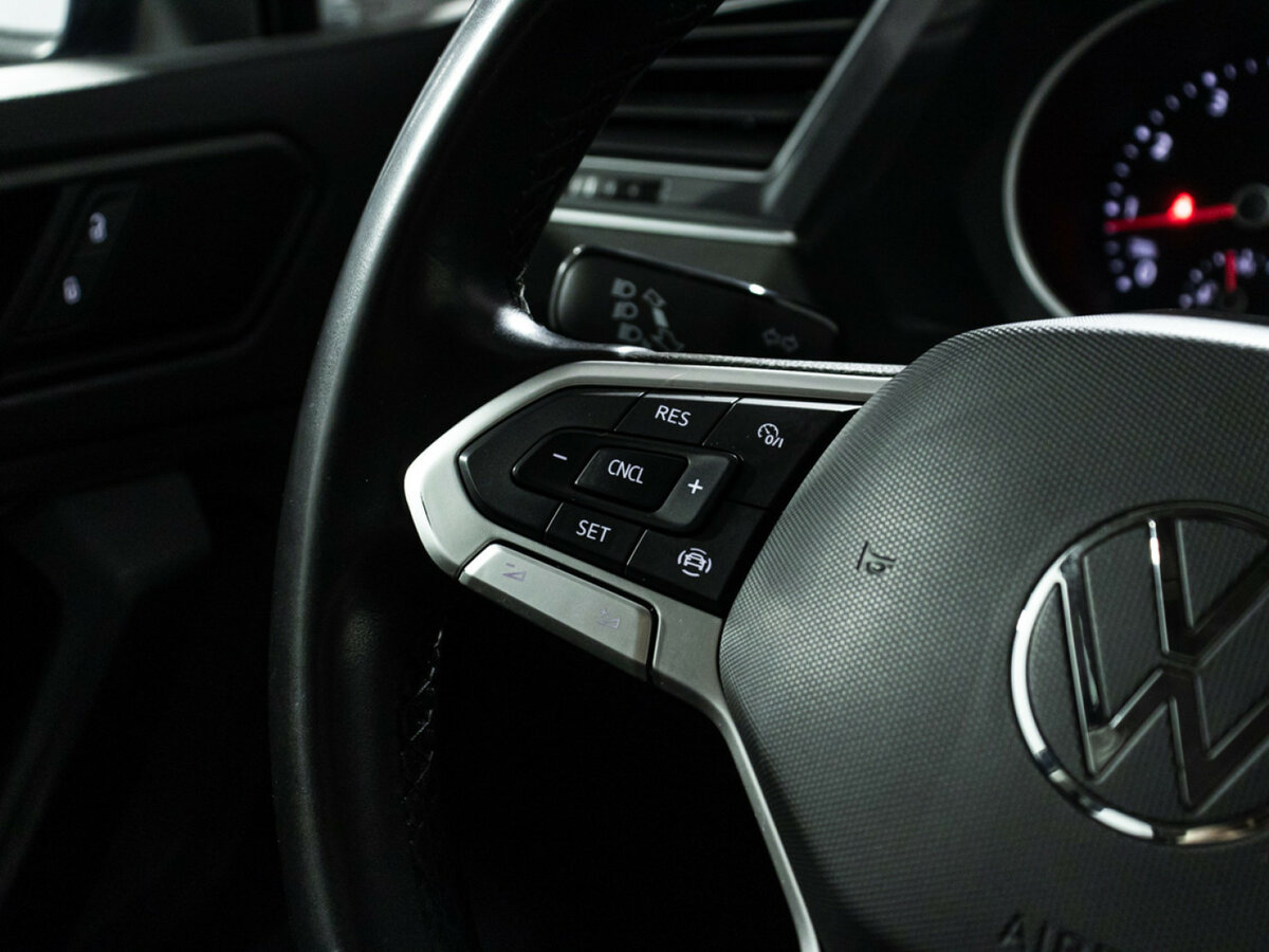 Купить Volkswagen Tiguan II Рестайлинг, 2021, 106 051 км, фото №17