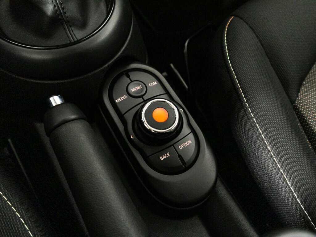Купить Mini Hatch Cooper, 2018, 69 898 км, фото №17