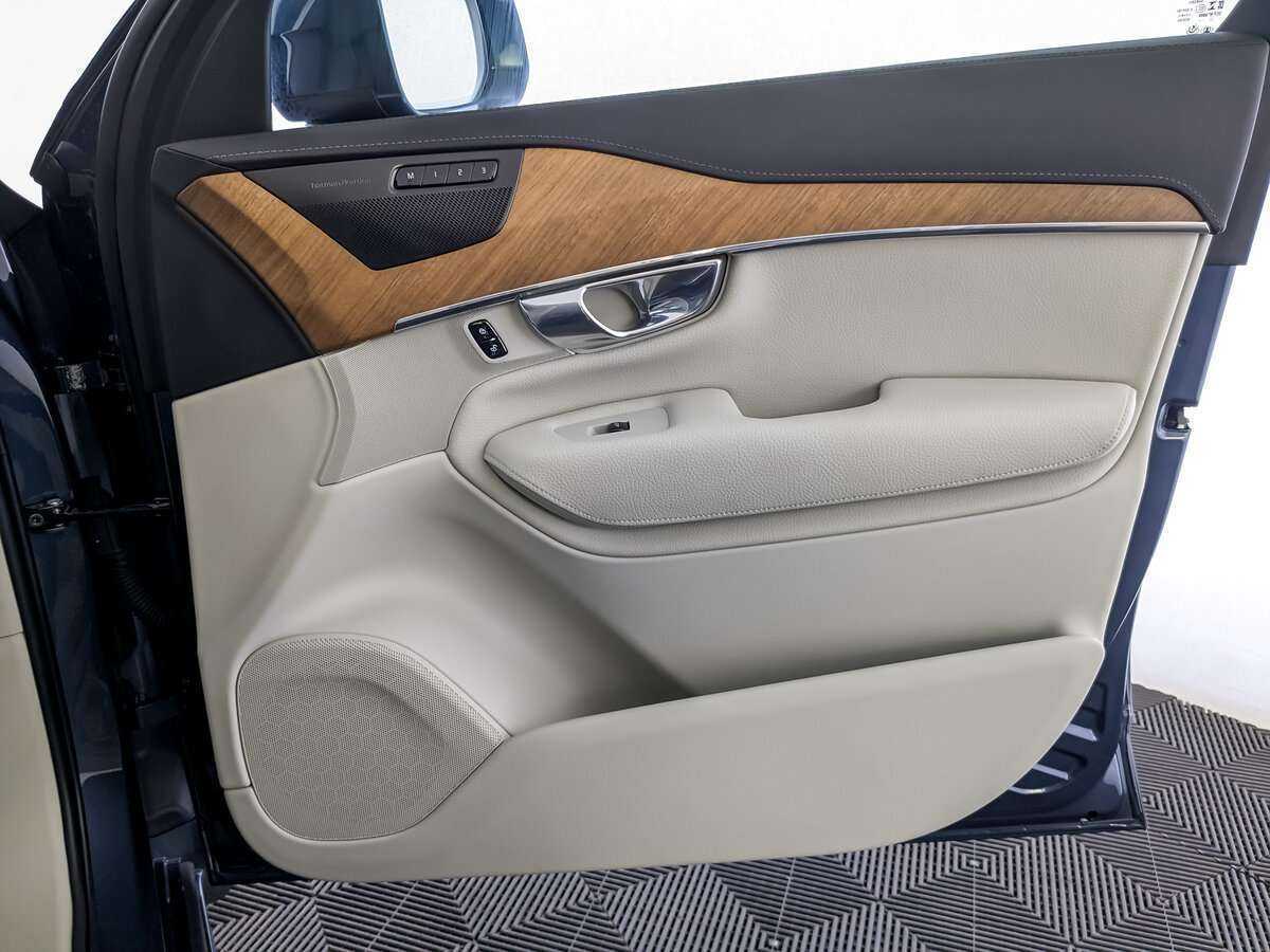 Купить Volvo XC90 B5, 2021, 48 355 км, фото №20