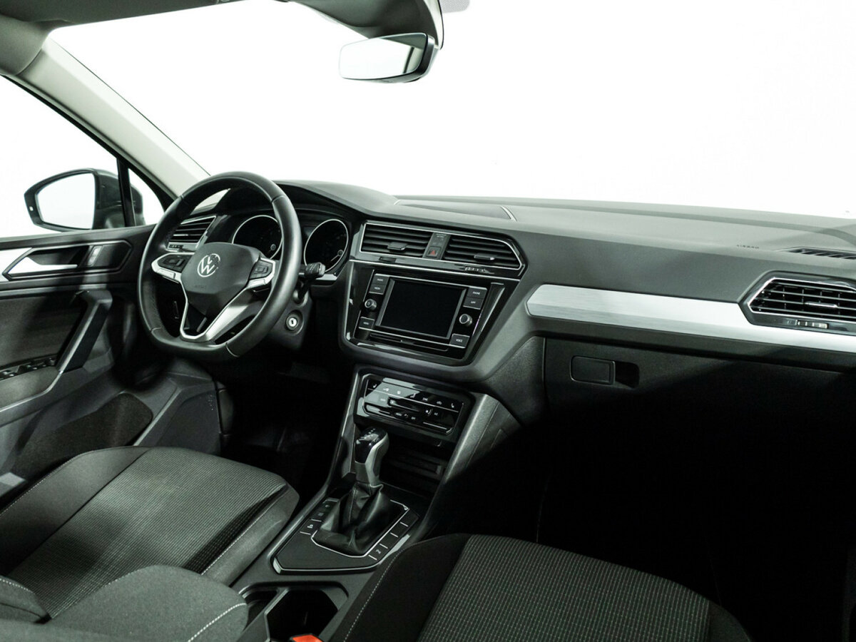 Купить Volkswagen Tiguan II Рестайлинг, 2021, 17 404 км, фото №7
