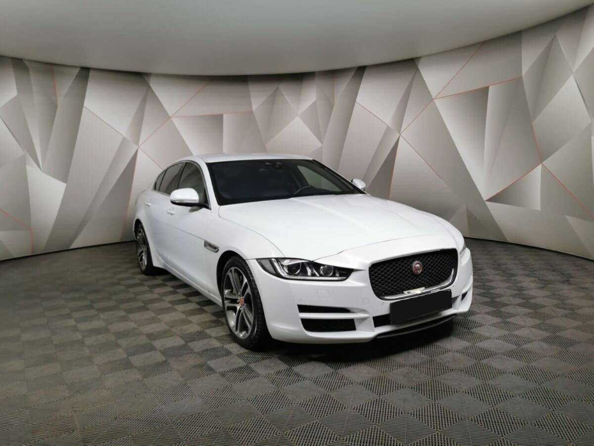 Купить Jaguar XE, 2015, 166 481 км, фото №3