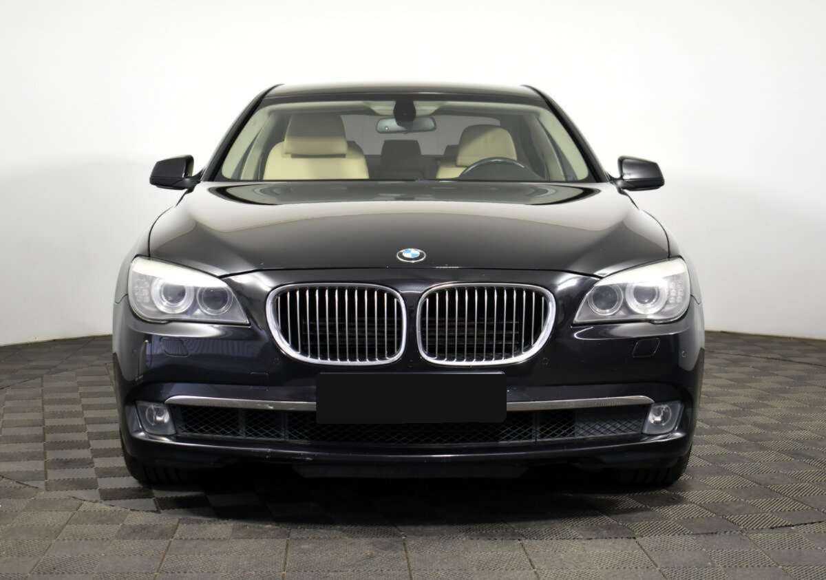 Купить BMW 7 серии 750i xDrive, 2012, 140 000 км, фото №2